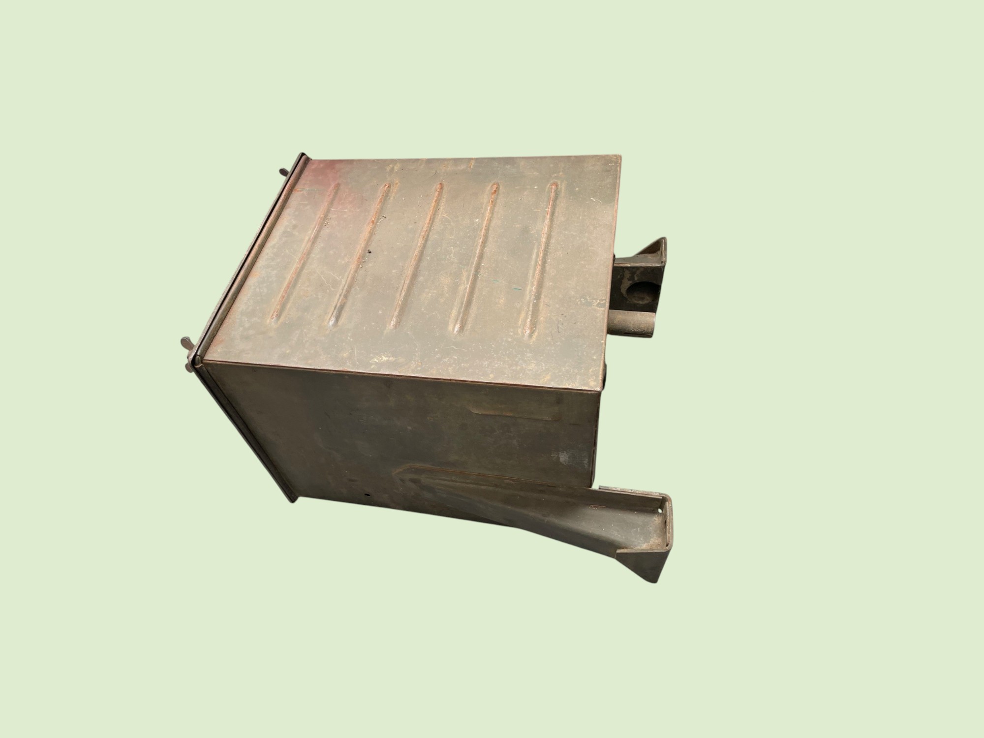 Batteriekasten 404 gebraucht - Accubak5 photoroom - 10280U