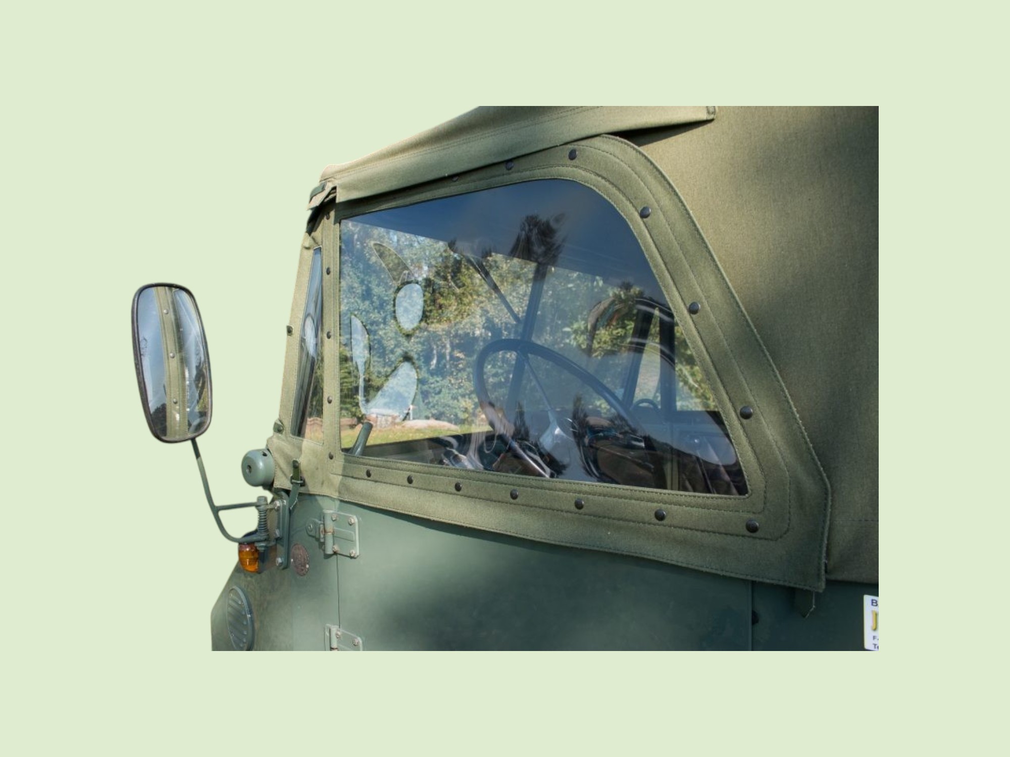 Cabriodak, achterwand en steekvensters voor Unimog 2010, 401 en 411 tot chassisnummer 029654 groen - Cabrio dak 6 - 10602U