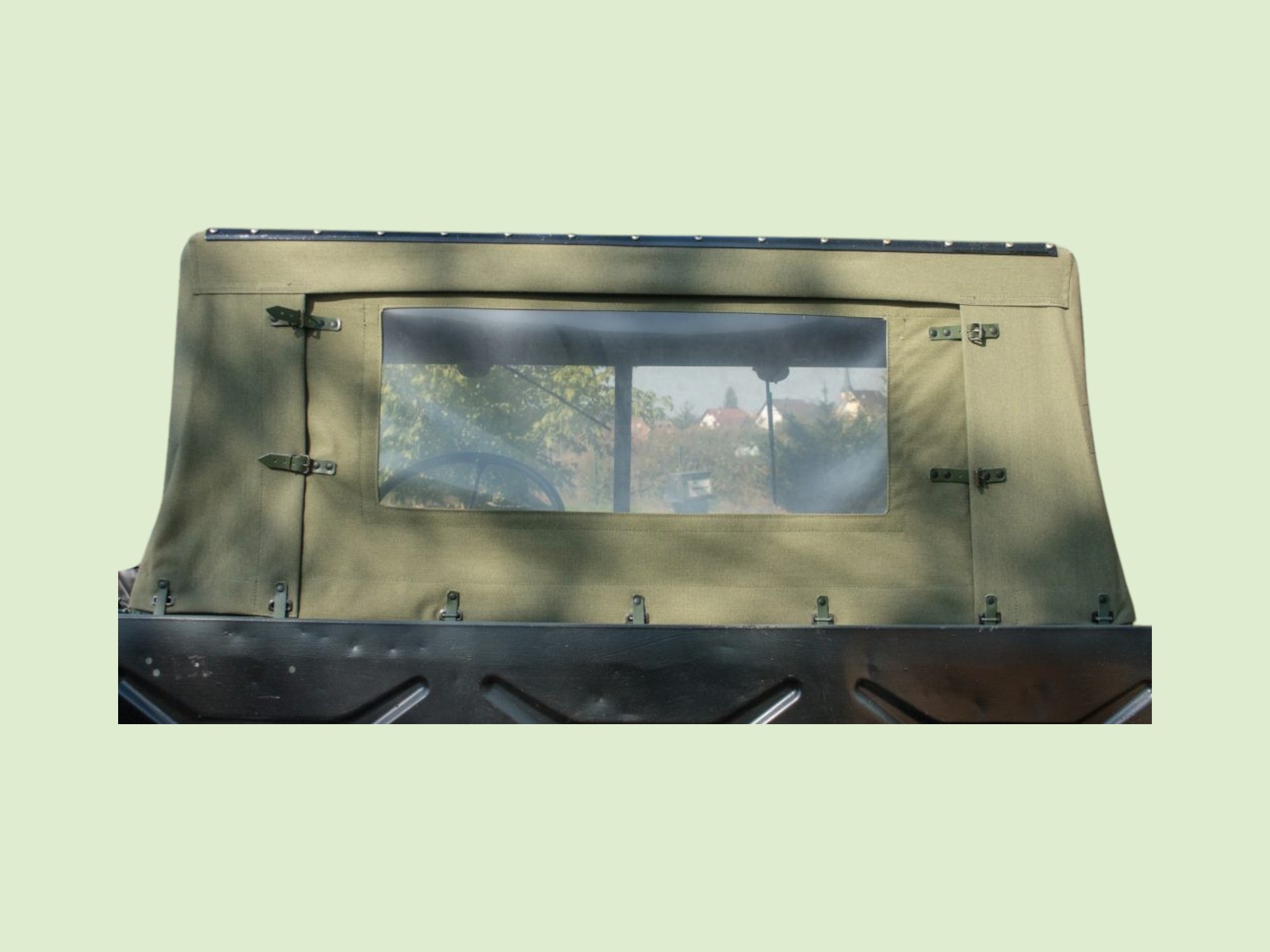 Cabriodak, achterwand en steekvensters voor Unimog 2010, 401 en 411 tot chassisnummer 029654 groen - Cabrio dak 8 - 10602U