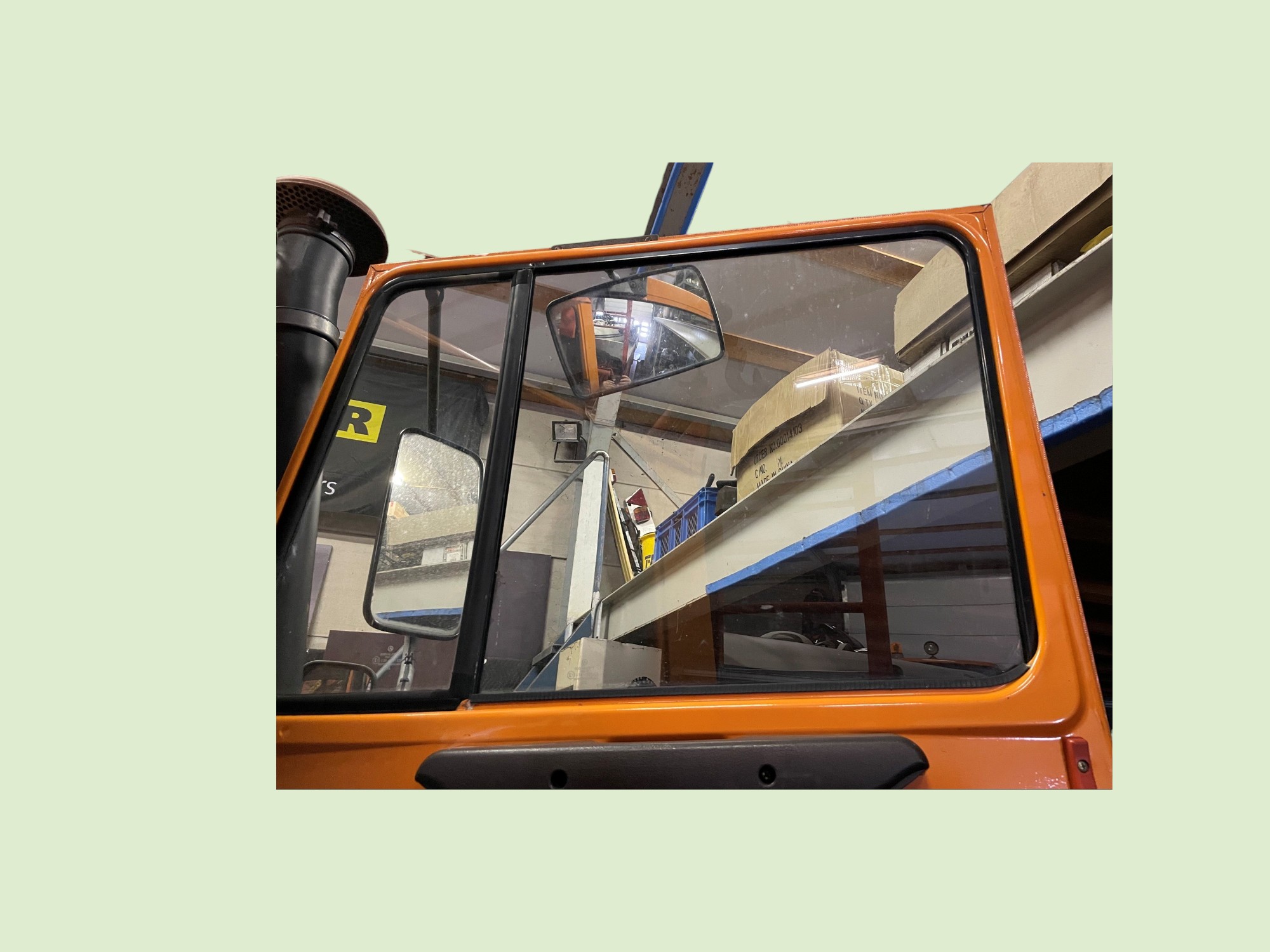 Grote raam deur U-serie - Glas24257250410 photoroom - 4257250410U