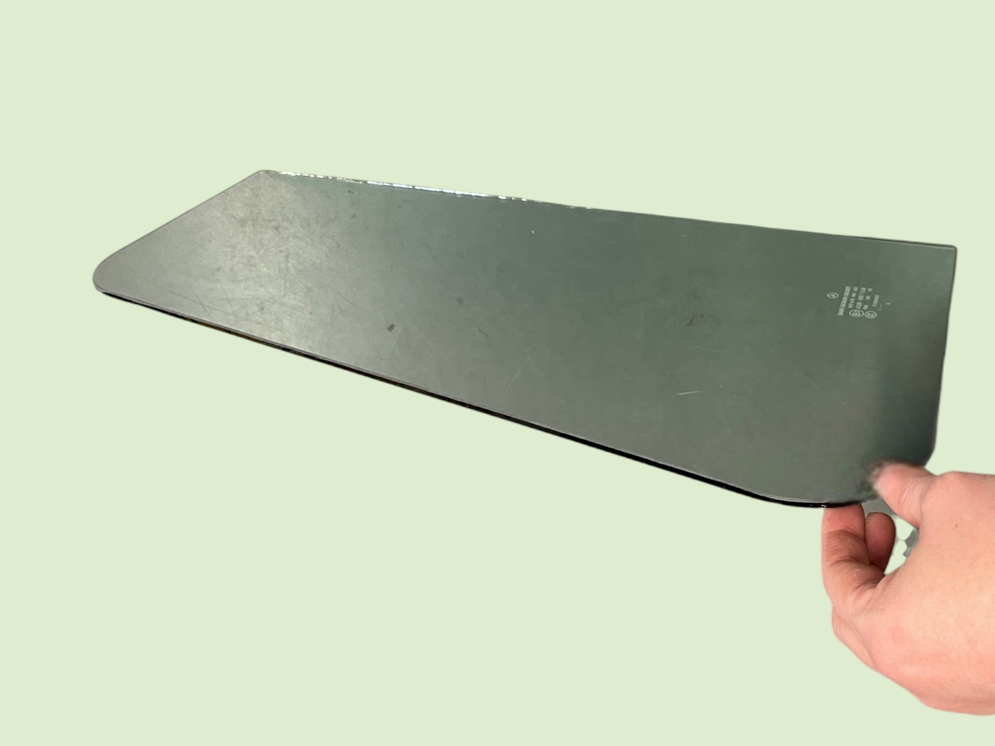 Klein raam deur U-serie - Raam24257250009 photoroom - 4257250009U