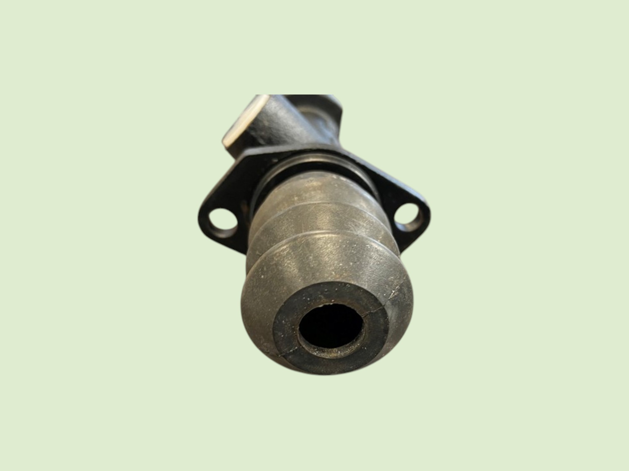 Clutch master cylinder 22.2 mm Unimog 403/404/406/407/413/416/417/421 and MB Trac with pedal booster - Remcilinder30012955406 - 0012955406U