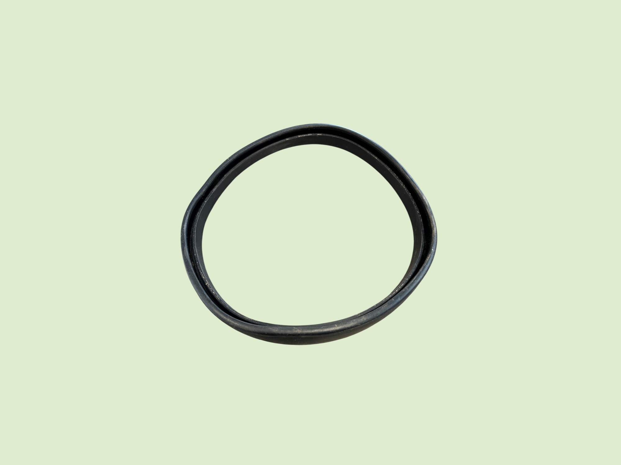 Seal for steering hydraulic tank cover Unimog 406/416/417/403 - Rubber20004660580u photoroom - 0004660580U