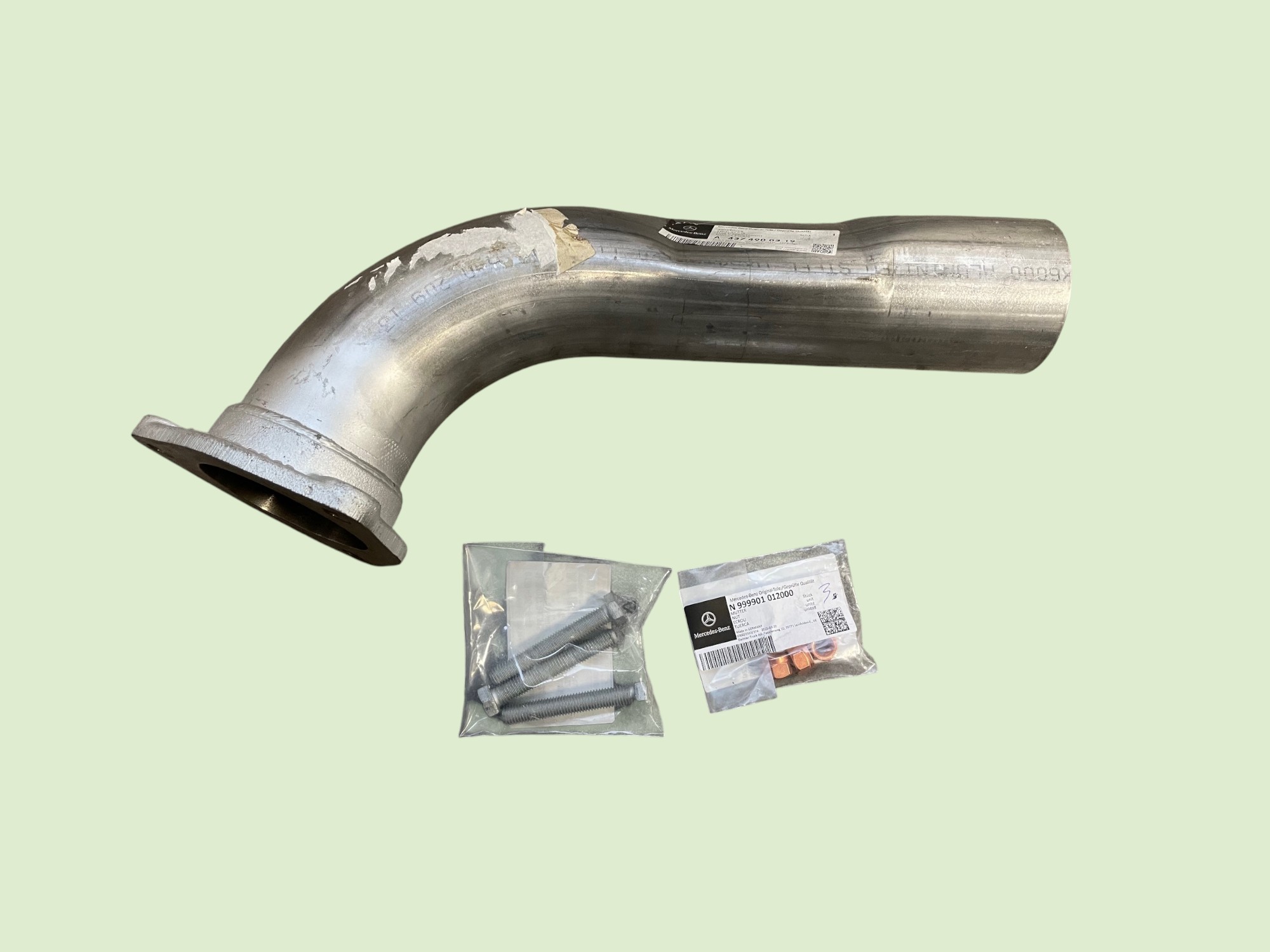 Exhaust front pipe Unimog 435/437 incl. 3 bolts and nuts manifold - Uitlaat24374900319u photoroom - 4374900319U