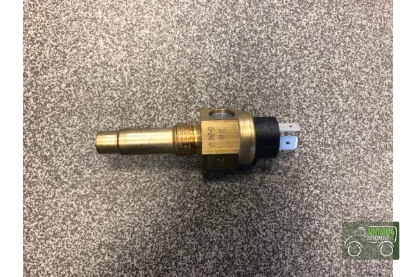 Temperature transmitter engine dubble connection